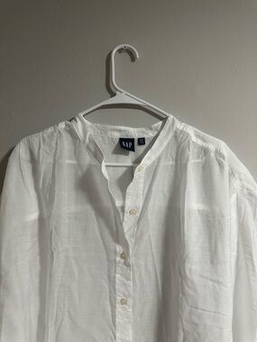 GAP White Women's Collarless Button-Down Shirt